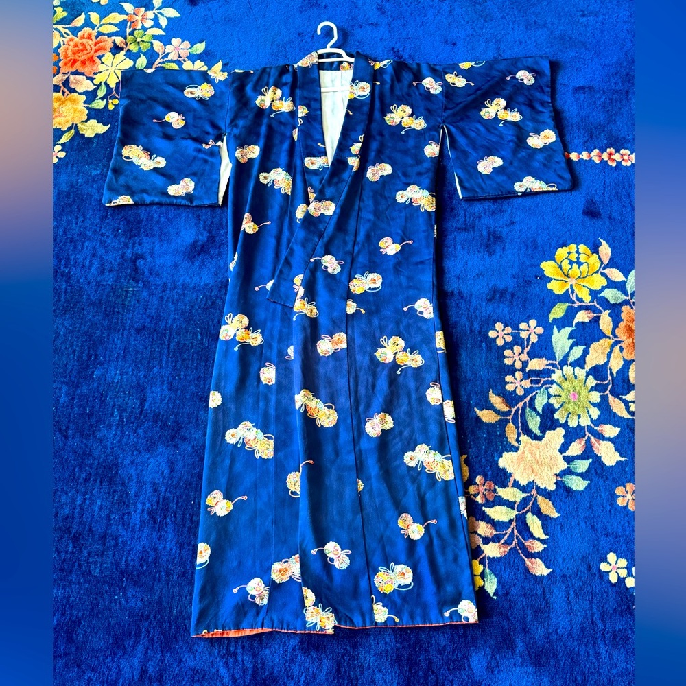 Navy Silk Japanese Kimono vintage EUC Lined Use for Art  or Robe or for a party.